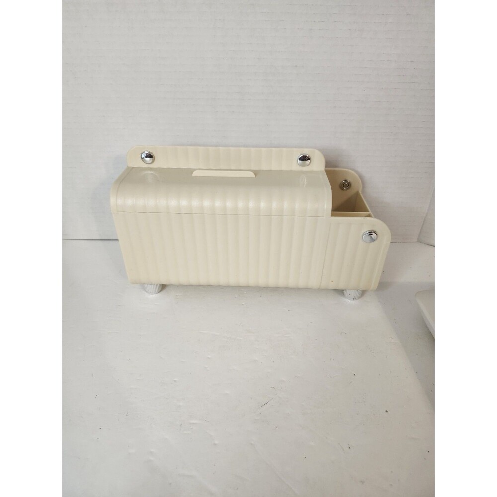 Tissue Box With Accessory Holder. - Picture 3 of 6